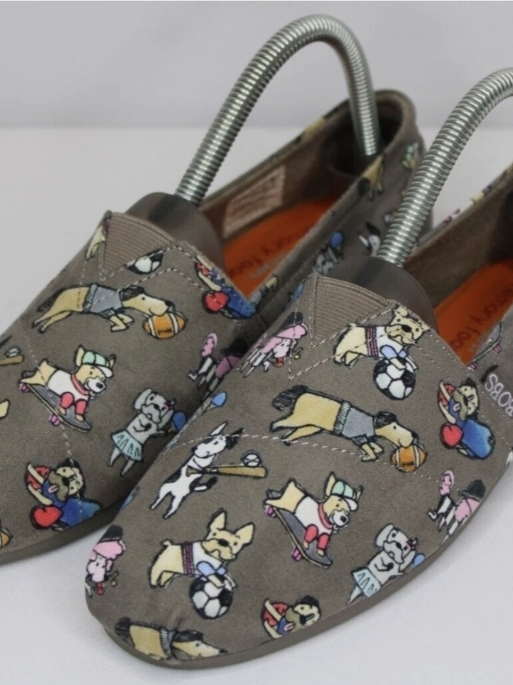 BOBS from Skechers "Go Fetch" Sporty Dog Print Slip-On Shoes METAL DOGTAGS.
